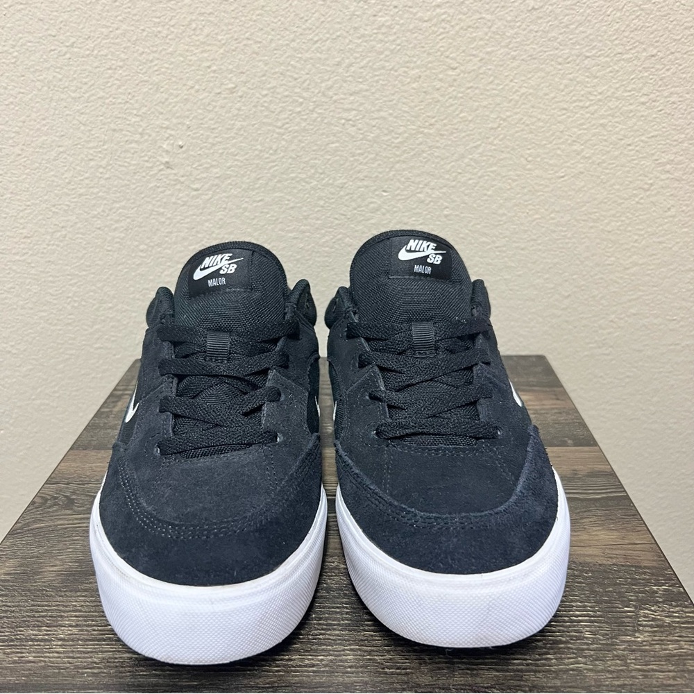 Nike SB Black Sneakers